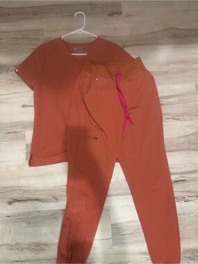 Figs Women's Jogger Scrub Pants and Top in Terra Cotta with Pink Drawstring
